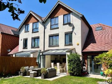 4 bedroom semi detached house for sale