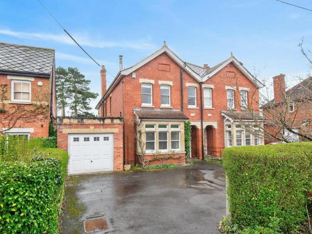 4 bedroom semi detached house for sale