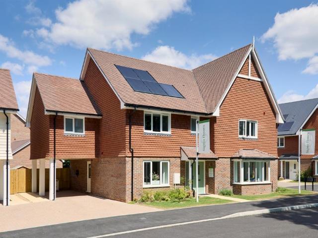 4 bedroom semi detached house for sale