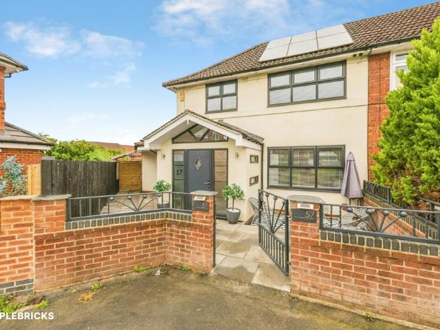 4 bedroom semi detached house for sale