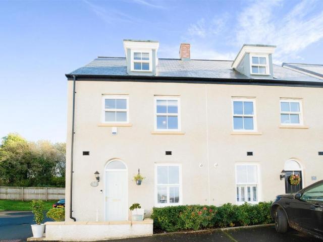 4 bedroom semi detached house for sale