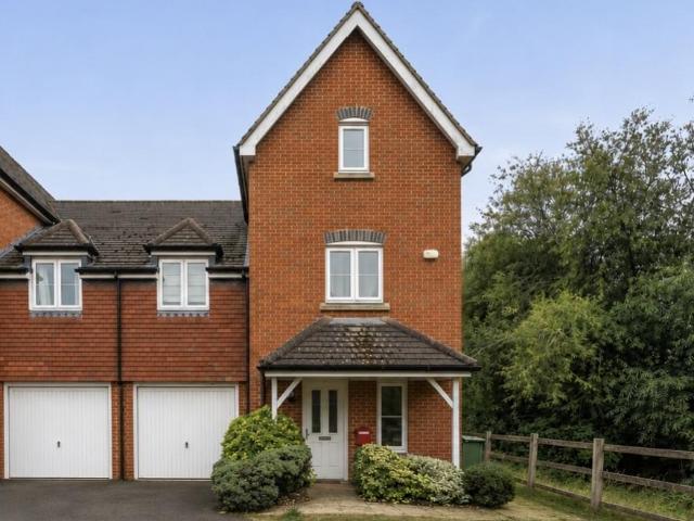 4 bedroom semi detached house for sale