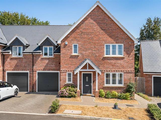 4 bedroom semi detached house for sale