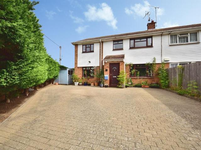 4 bedroom semi detached house for sale