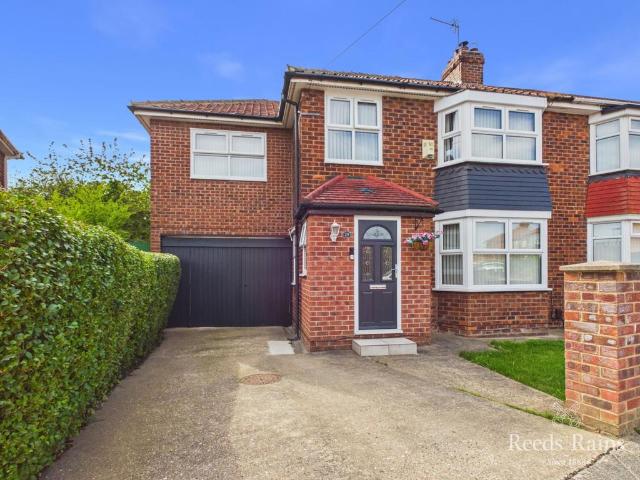 4 bedroom semi detached house for sale