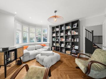 Cricklewood, London, Greater London - Garden