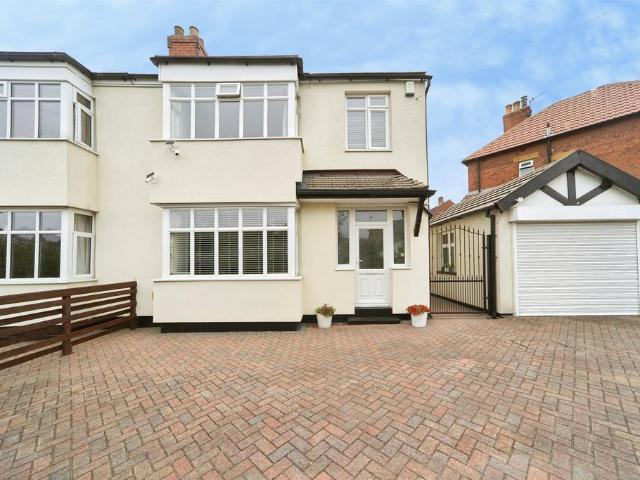 4 bedroom semi detached house for sale