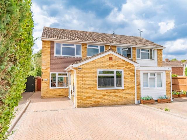 4 bedroom semi detached house for sale