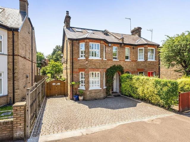 4 bedroom semi detached house for sale
