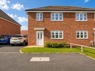 4 bedroom semi detached house for sale