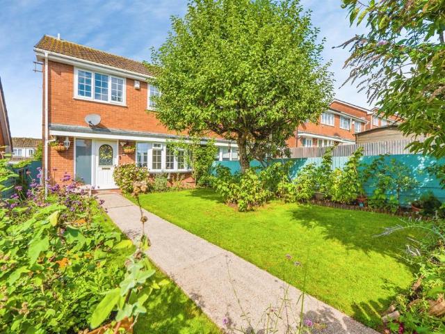 4 bedroom semi detached house for sale