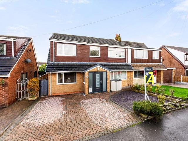 4 bedroom semi detached house for sale