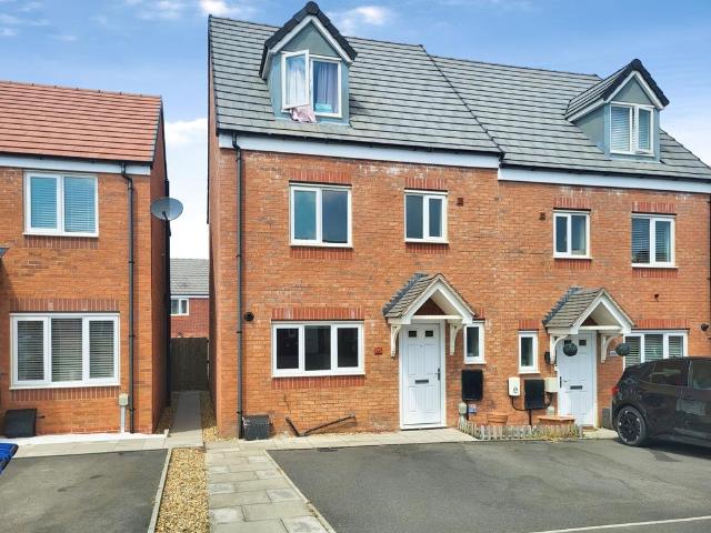 4 bedroom semi detached house for sale