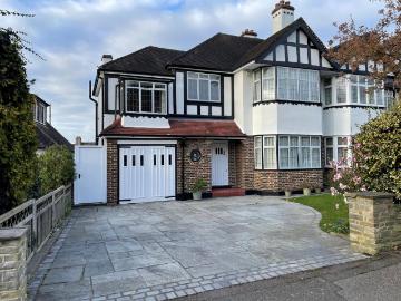 4 bedroom semi detached house for sale