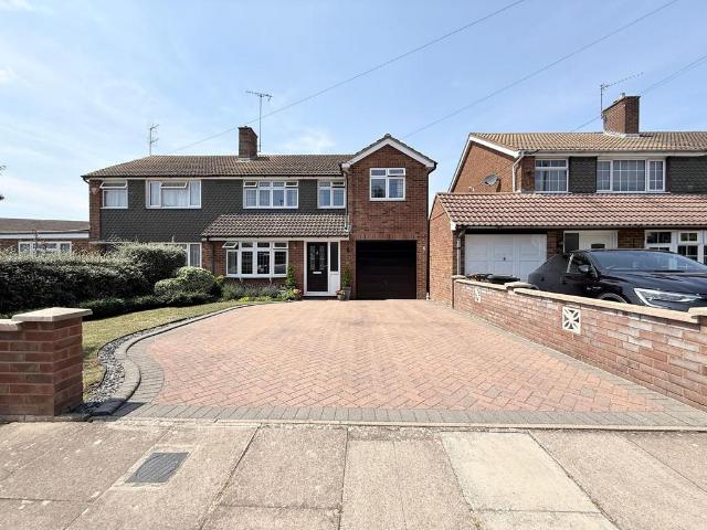 4 bedroom semi detached house for sale