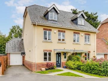 4 bedroom semi detached house for sale