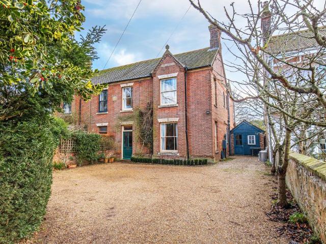 4 bedroom semi detached house for sale