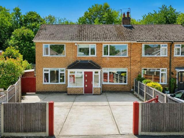 4 bedroom semi detached house for sale