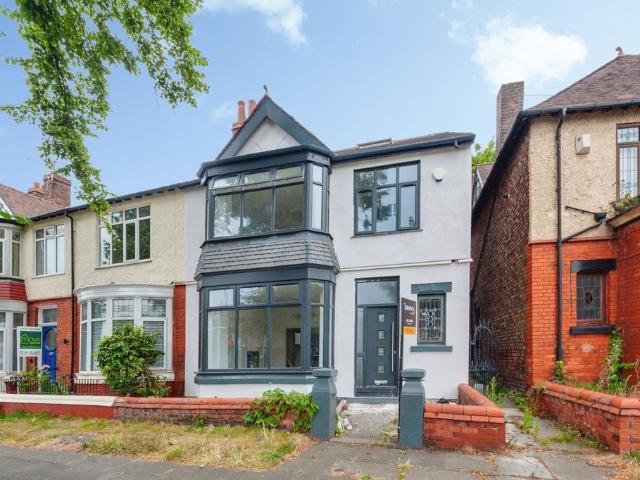 4 bedroom semi detached house for sale