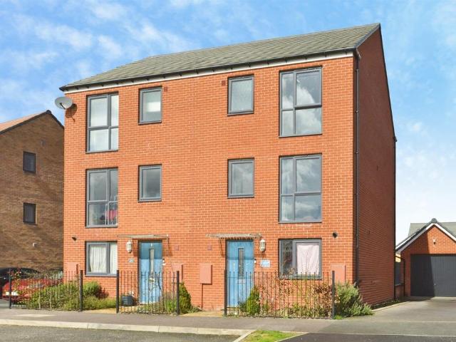 4 bedroom semi detached house for sale