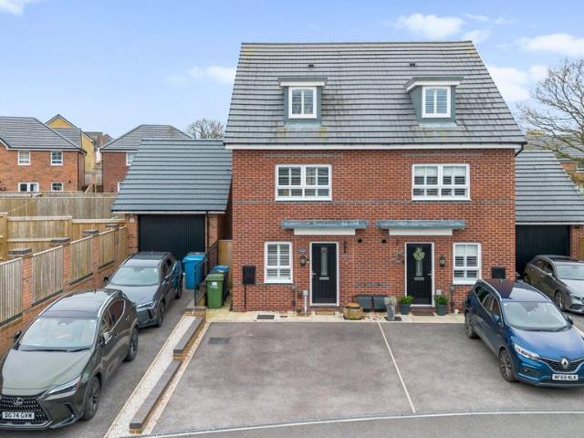 4 bedroom semi detached house for sale