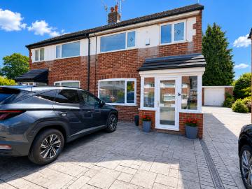 4 bedroom semi detached house for sale