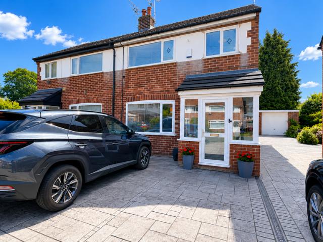4 bedroom semi detached house for sale