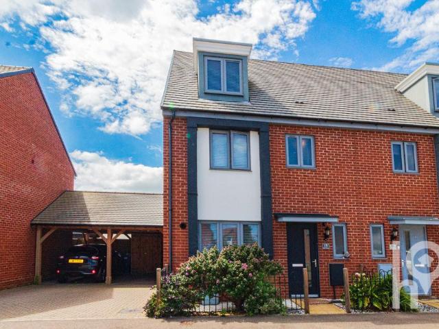 4 bedroom semi detached house for sale