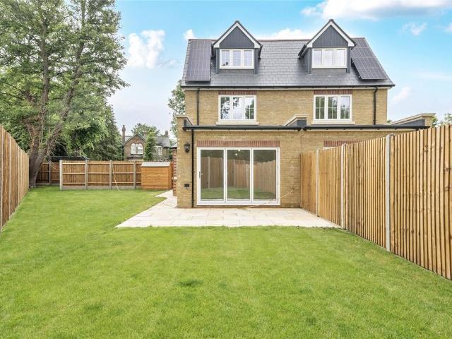 4 bedroom semi detached house for sale