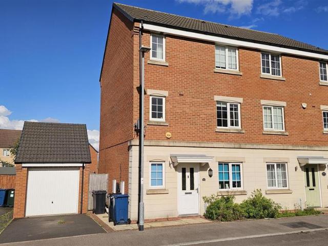 4 bedroom semi detached house for sale