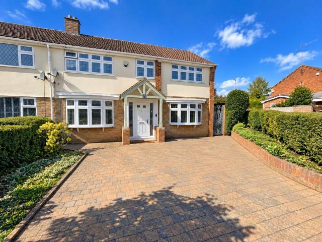 4 bedroom semi detached house for sale
