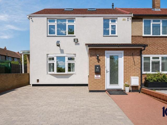 4 bedroom semi detached house for sale
