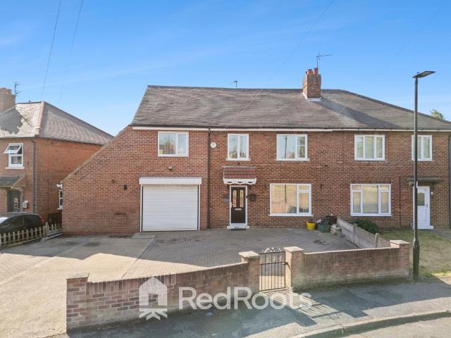4 bedroom semi detached house for sale