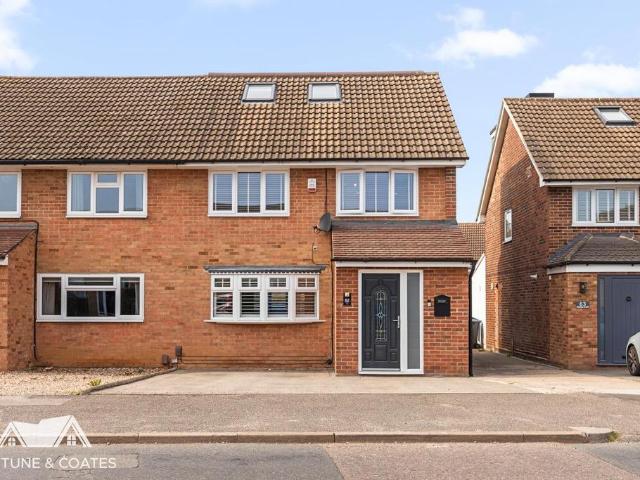 4 bedroom semi detached house for sale