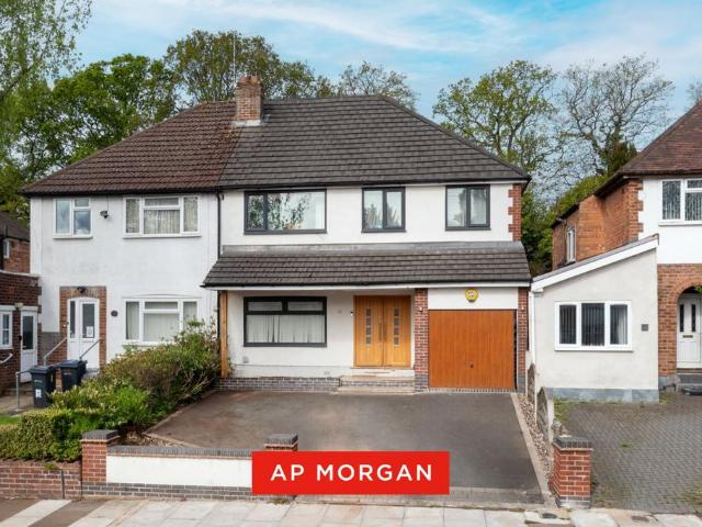 4 bedroom semi detached house for sale