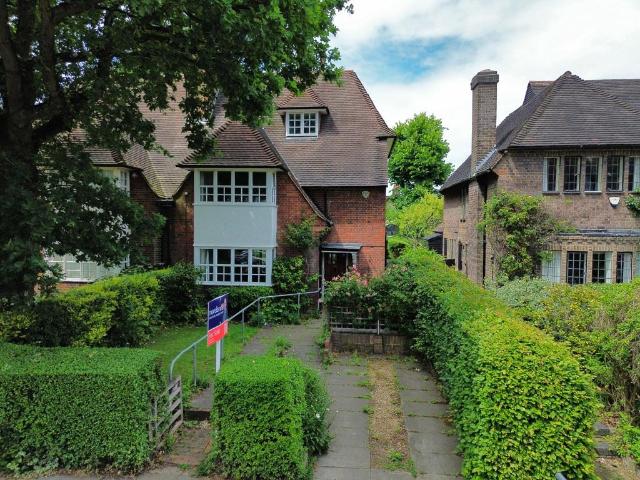 4 bedroom semi detached house for sale