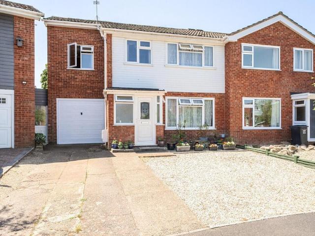 4 bedroom semi detached house for sale
