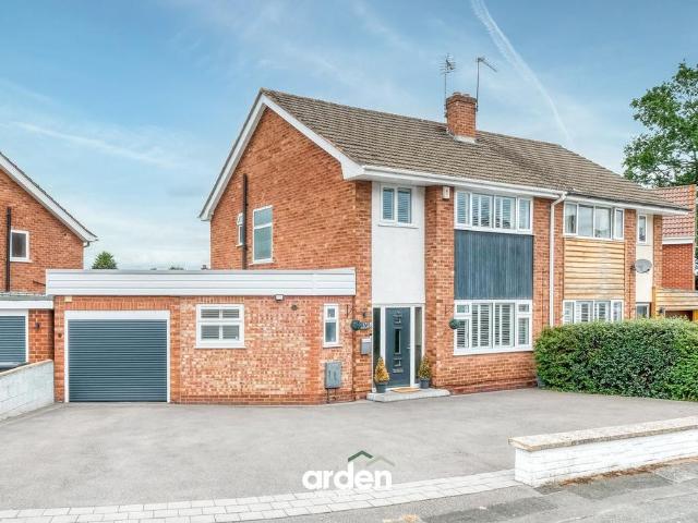 4 bedroom semi detached house for sale