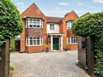4 bedroom semi detached house for sale