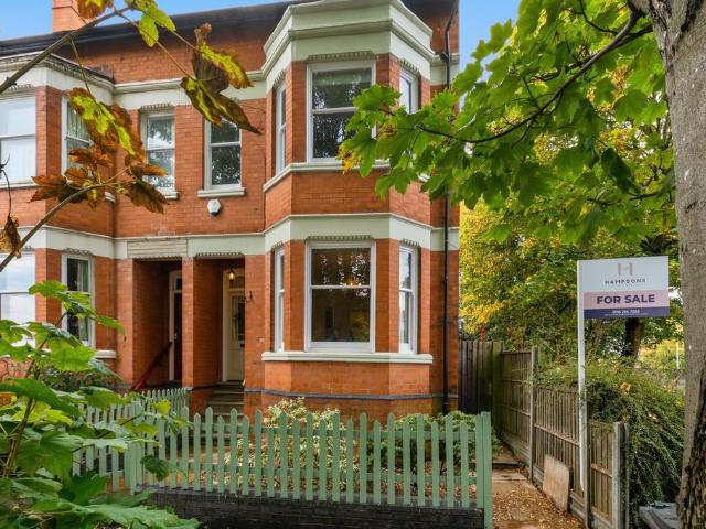 4 bedroom semi detached house for sale