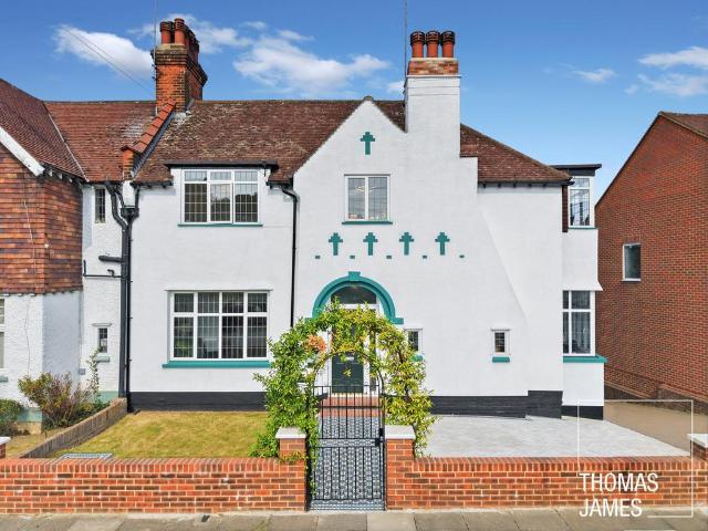 4 bedroom semi detached house for sale