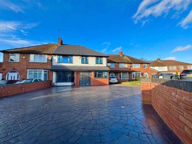 4 bedroom semi detached house for sale