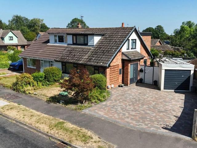 4 bedroom semi detached house for sale