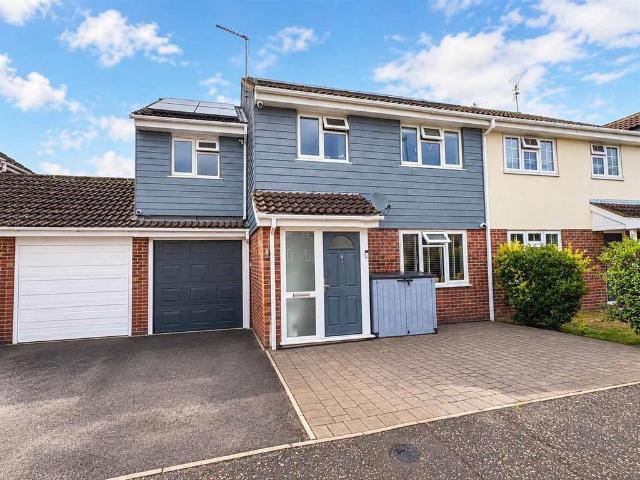 4 bedroom semi detached house for sale