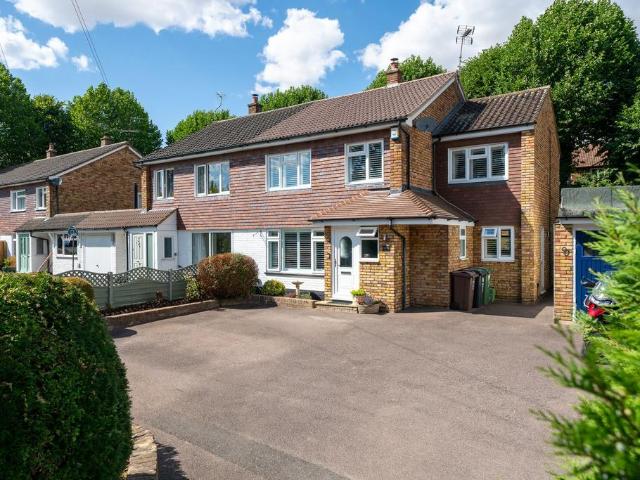 4 bedroom semi detached house for sale