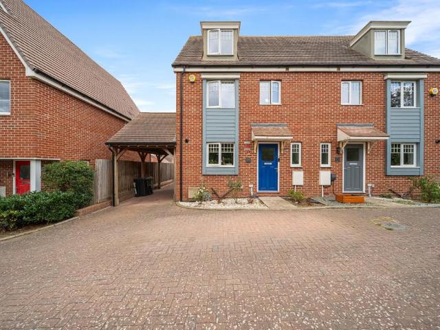 4 bedroom semi detached house for sale