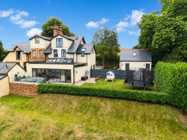 4 bedroom semi detached house for sale
