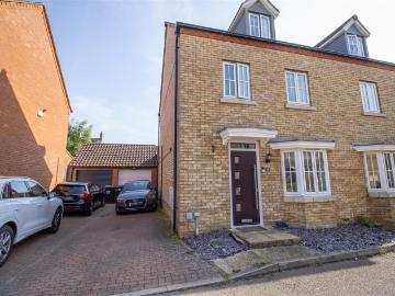 4 bedroom semi detached house for sale