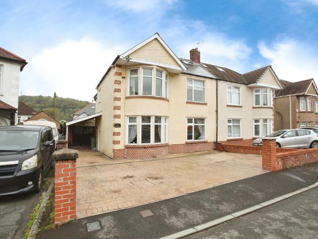4 bedroom semi detached house for sale