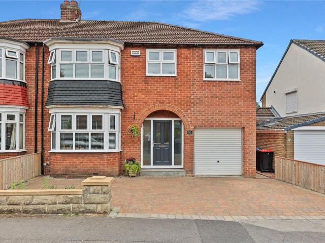 4 bedroom semi detached house for sale